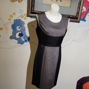 Elegant Black and Gray Sleeveless Dress